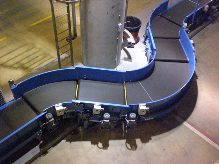 多節(jié)皮帶轉(zhuǎn)彎?rùn)C(jī)